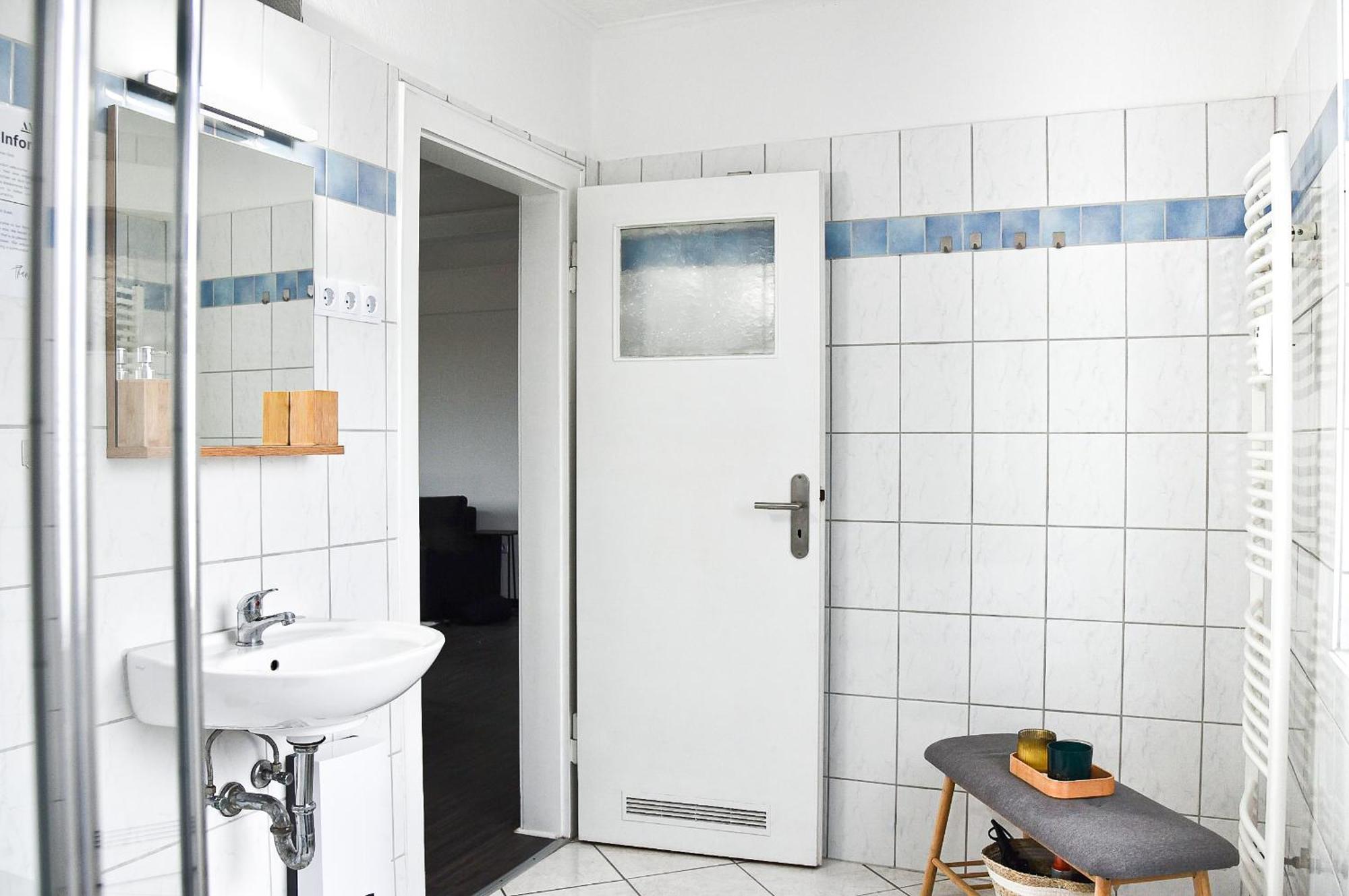 Deluxe! Hbf-Naehe Mit Kingsize-Bett, 65 M2 Apartment Duisburg Exterior photo